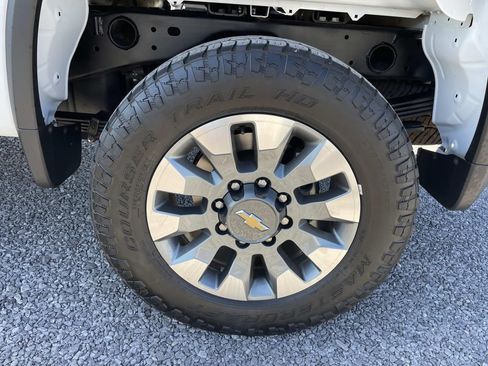 Used 2022 Chevrolet Silverado 2500 Custom w/ Gooseneck/5TH Wheel Package AWD/4WD image 17