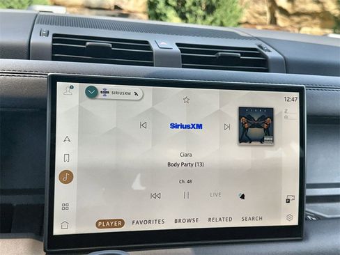 Used 2025 Land Rover Defender 110 S image 23