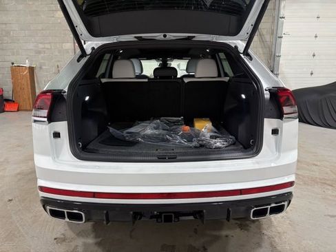 New 2026 Volkswagen Atlas Cross Sport SEL Premium R-Line AWD/4WD image 14