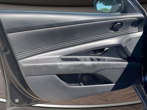 Used 2025 Hyundai Elantra Sport FWD image 20