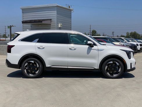 New 2026 Kia Sorento EX FWD image 2