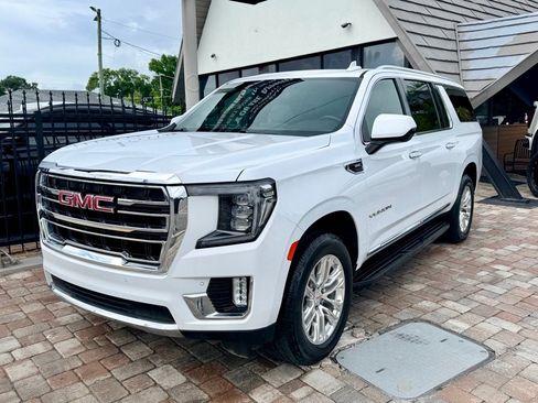 Used 2023 GMC Yukon XL SLT AWD/4WD image 5