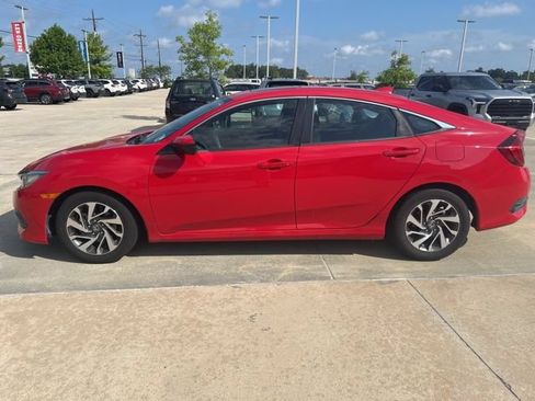 Used 2017 Honda Civic EX image 4