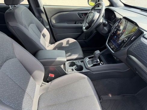 Used 2025 Subaru Forester Premium w/ Convenience Package #1 AWD/4WD image 16