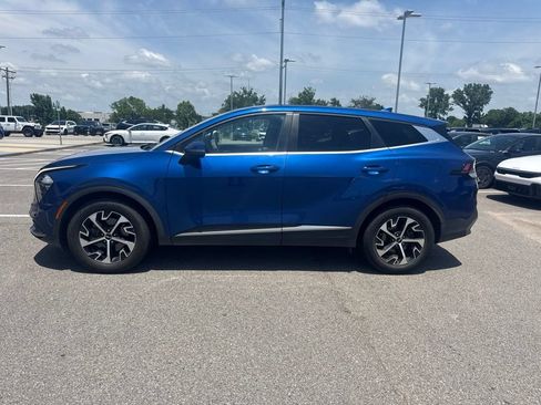 Certified 2023 Kia Sportage EX FWD image 2