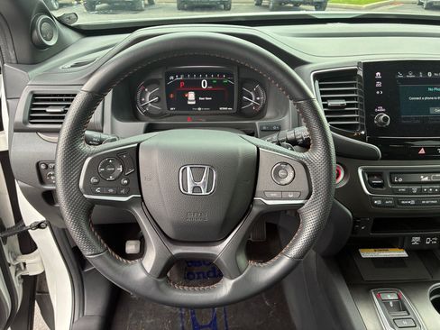 Used 2022 Honda Passport TrailSport image 18