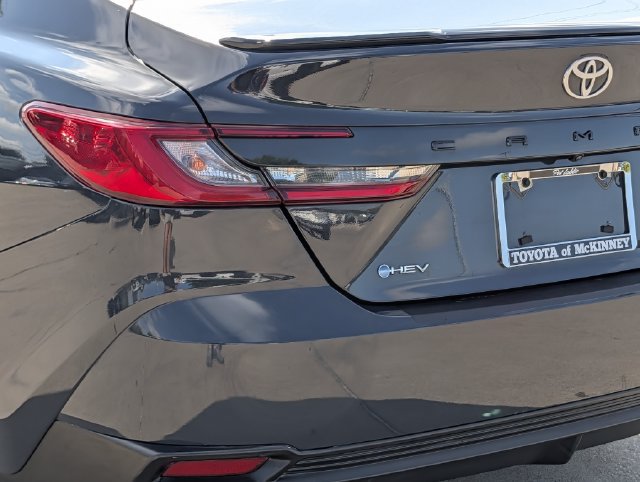 Used 2025 Toyota Camry SE w/ Convenience Package FWD image 8