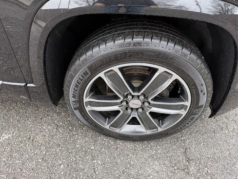 Used 2018 GMC Acadia Denali w/ Technology Package image 12