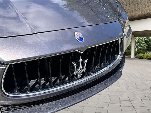 Used 2016 Maserati Ghibli RWD image 23