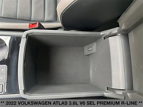 Used 2022 Volkswagen Atlas SEL Premium image 34