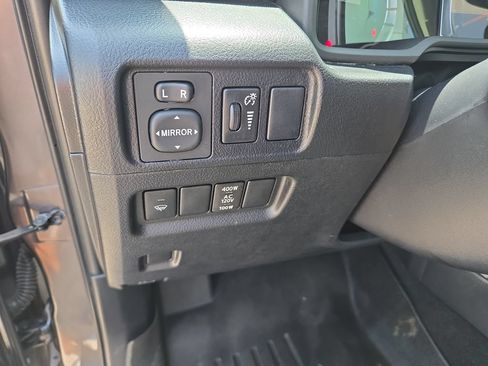 Used 2019 Toyota 4Runner SR5 Premium AWD/4WD image 15