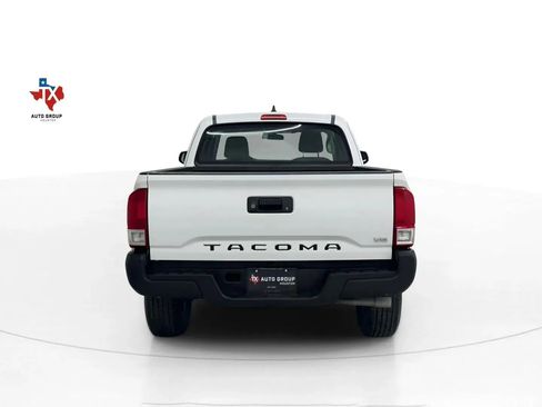 Used 2017 Toyota Tacoma 2WD Access Cab image 7