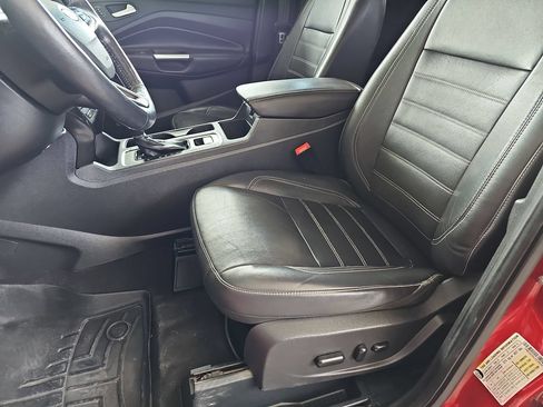 Used 2018 Ford Escape Titanium AWD/4WD image 19