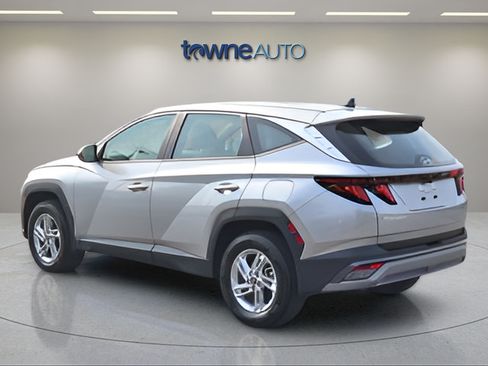 Used 2026 Hyundai Tucson SE AWD/4WD image 3