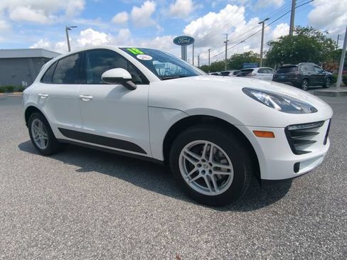 Used 2018 Porsche Macan AWD/4WD image 2