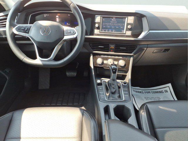 Certified 2023 Volkswagen Jetta SE FWD image 13