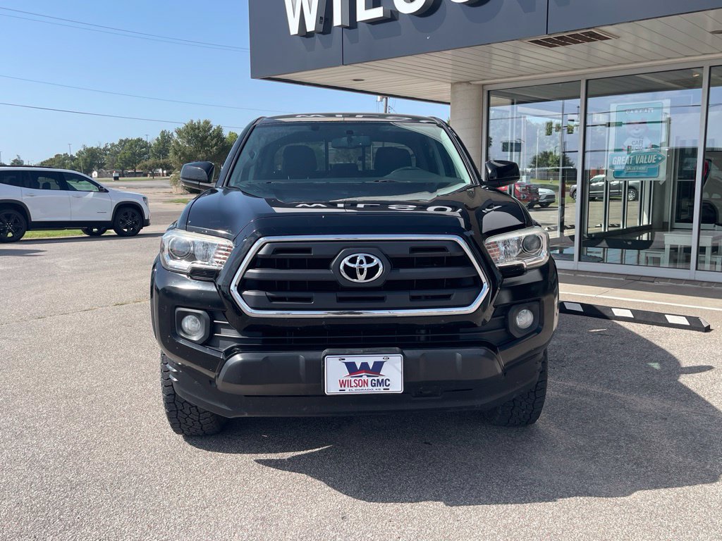 Used 2017 Toyota Tacoma SR5 w/ Tow Package AWD/4WD image 2