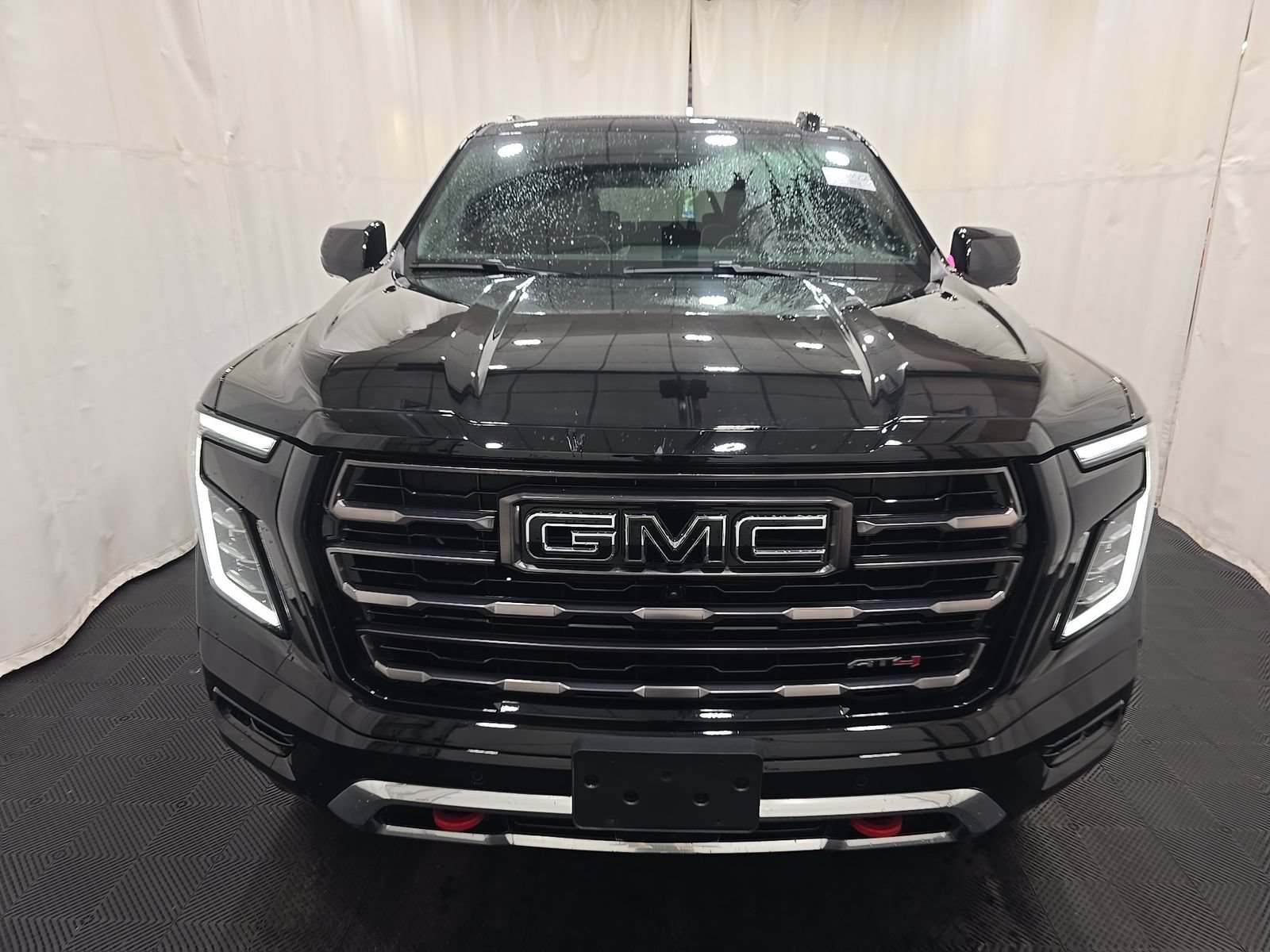 Used 2025 GMC Yukon AT4 Ultimate w/ LPO, Floor Liner Package AWD/4WD image 2