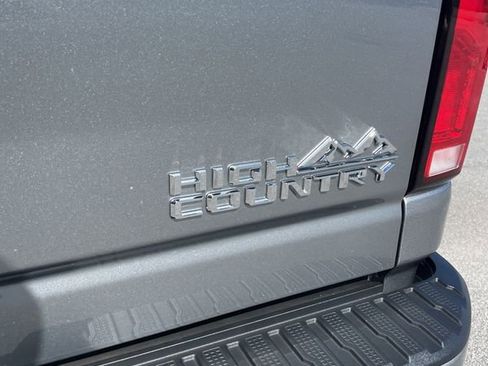 Used 2025 Chevrolet Silverado 2500 High Country w/ Technology Package image 18