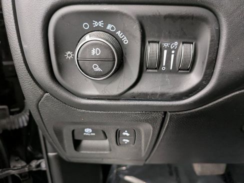 Used 2024 RAM 1500 Limited w/ Body Color Bumper Group image 21