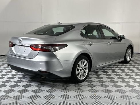 Used 2021 Toyota Camry LE image 8
