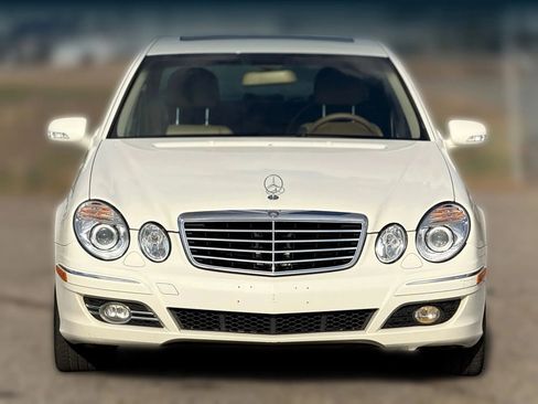 Used 2008 Mercedes-Benz E 350 4MATIC Sedan image 5