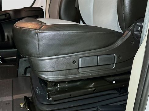 Used 2017 RAM ProMaster 2500 w/ Premium Appearance Group image 16