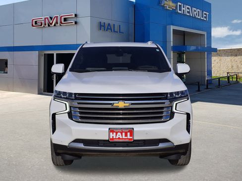 Used 2022 Chevrolet Suburban High Country image 2