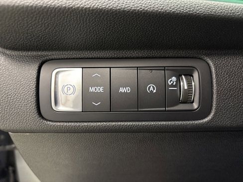 New 2026 Chevrolet Traverse High Country image 27