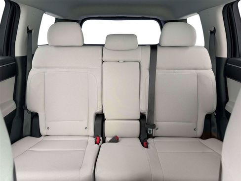 New 2026 Hyundai Santa Fe SE FWD image 16
