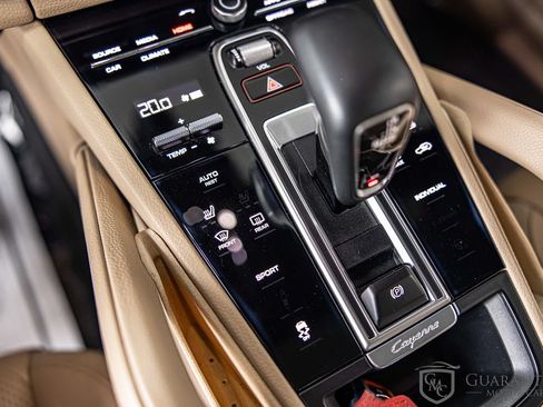Used 2019 Porsche Cayenne AWD/4WD image 29
