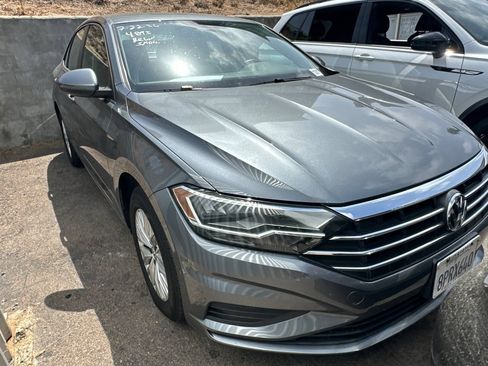 Used 2020 Volkswagen Jetta S FWD image 2