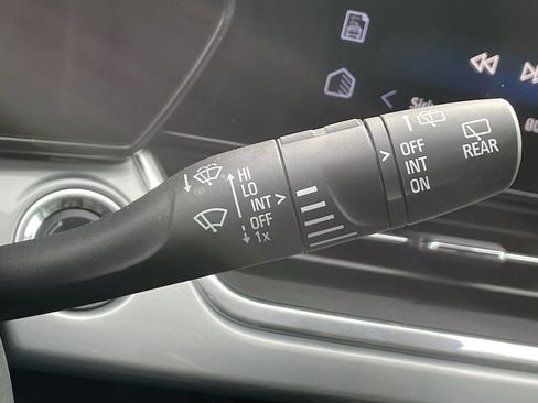 Used 2024 Chevrolet Trax LT image 33