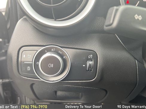 Used 2022 Alfa Romeo Giulia Ti image 23