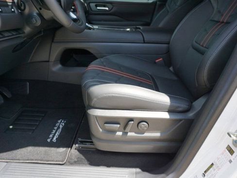 New 2025 Nissan Armada PRO-4X w/ Pro-4X Premium Package image 30