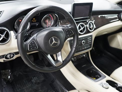 Used 2017 Mercedes-Benz GLA 250 image 11