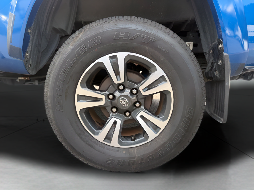 Used 2016 Toyota Tacoma TRD Sport w/ Towing Package RWD image 9