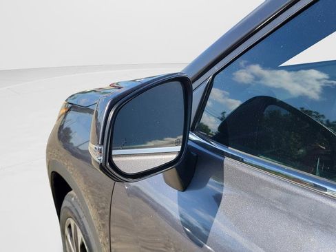 Used 2022 Toyota Highlander XLE FWD image 30