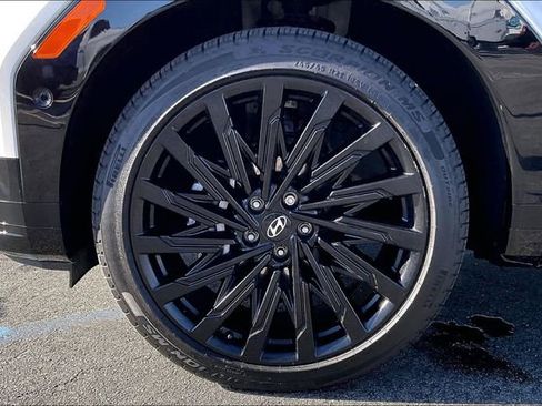 Used 2024 Hyundai Santa Fe Calligraphy image 8