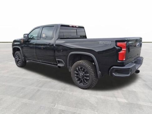 Used 2025 Chevrolet Silverado 2500 LTZ w/ Trail Boss Package AWD/4WD image 2