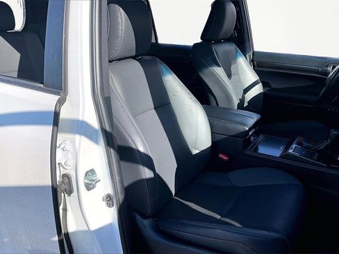Used 2022 Lexus GX 460 image 7