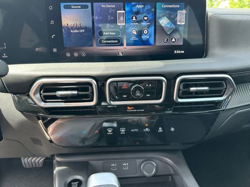 New 2026 Nissan Sentra SV FWD image 20