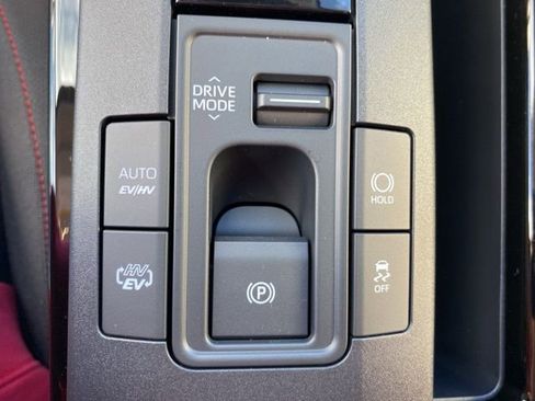 New 2026 Toyota Prius Plug-In Hybrid image 4