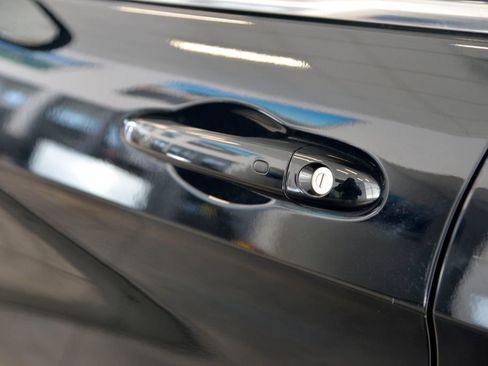 Used 2021 Jeep Cherokee Limited w/ Elite Package image 13