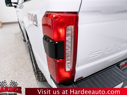 Used 2026 Ford F250 XLT w/ XLT Premium Package AWD/4WD image 9