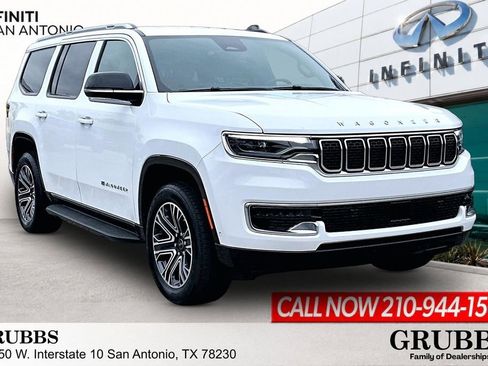 Used 2025 Jeep Wagoneer 4WD image 1