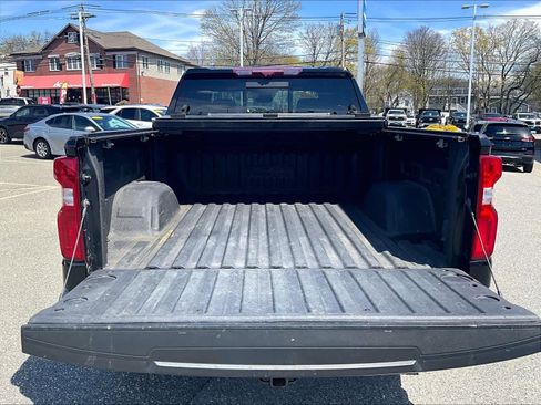 Used 2022 Chevrolet Silverado 1500 High Country w/ Technology Package image 28