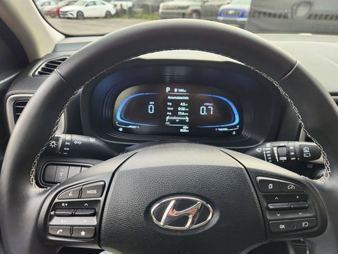 Certified 2024 Hyundai Venue SEL image 29