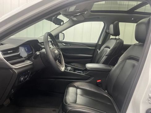 Used 2023 Jeep Grand Cherokee 4WD 4xe image 19