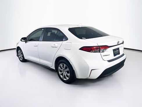 Used 2025 Toyota Corolla LE FWD image 5